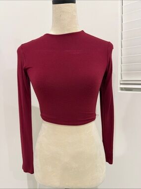 OOTDFash Long-Sleeve Crop Top in Burgundy